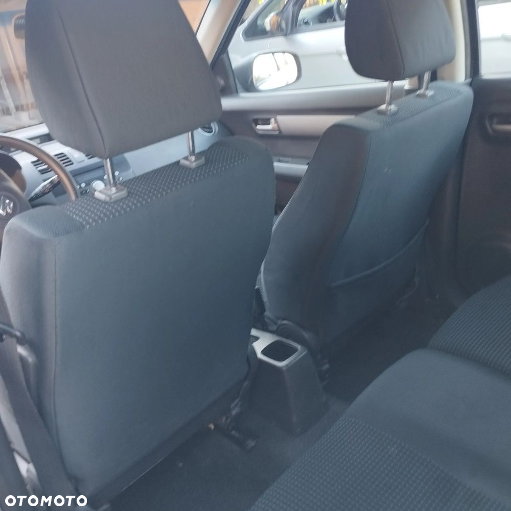 Suzuki Swift - 11