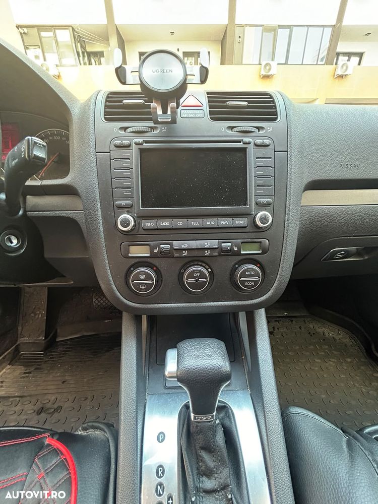 Volkswagen Golf 2.0 TDI DSG Comfortline - 5