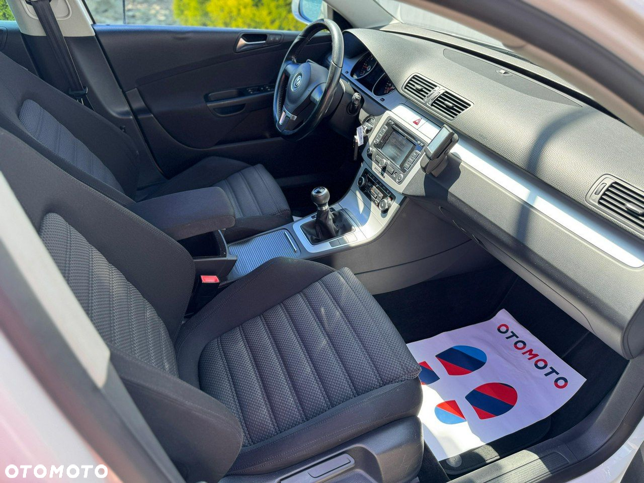Volkswagen Passat - 19
