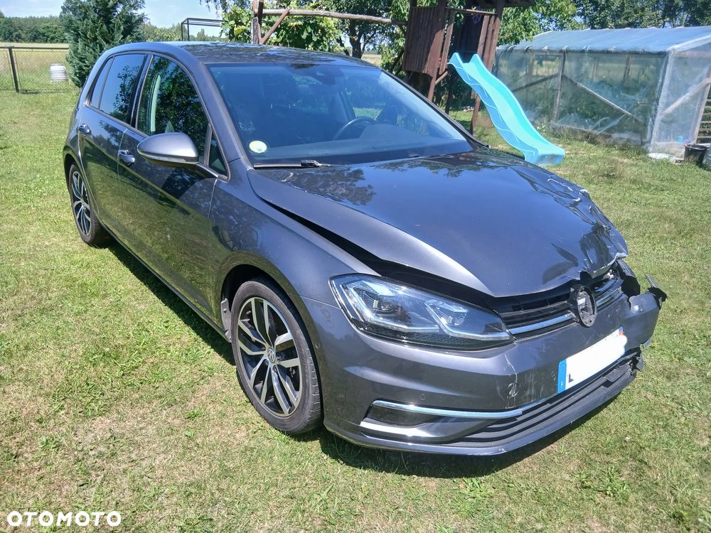 Volkswagen Golf - 2