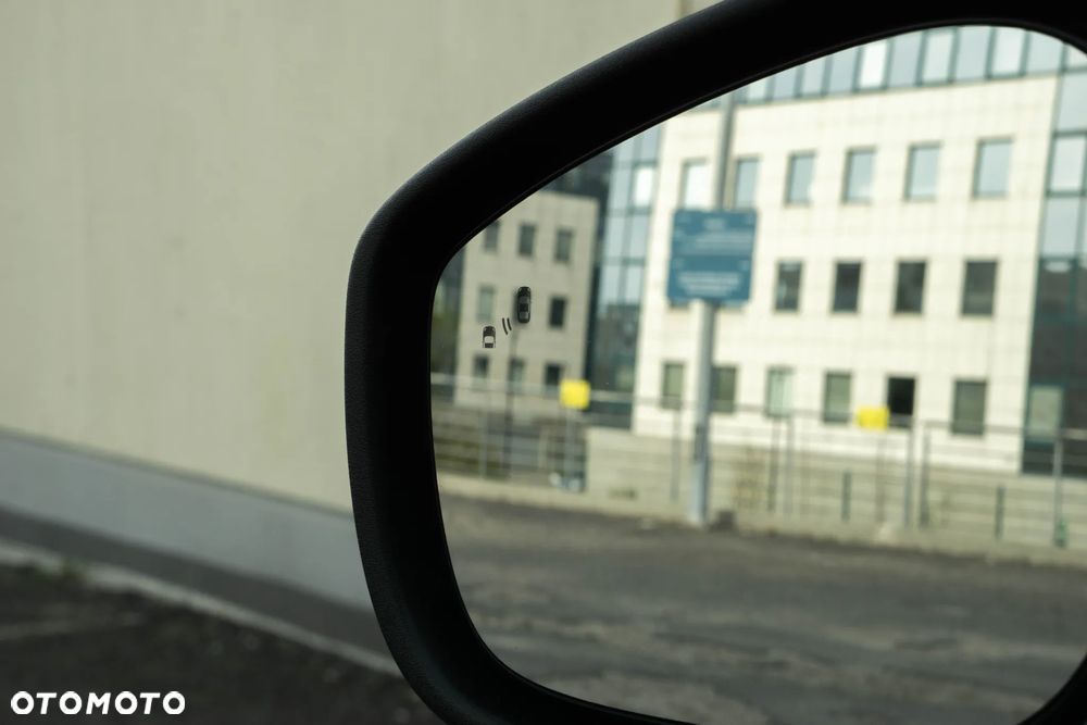 Ford Mustang Mach-E 98kWh AWD GT - 37