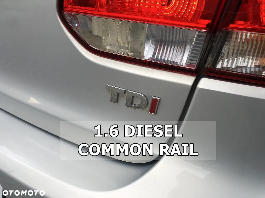 Volkswagen Golf 1.6 TDI DPF Comfortline - 22