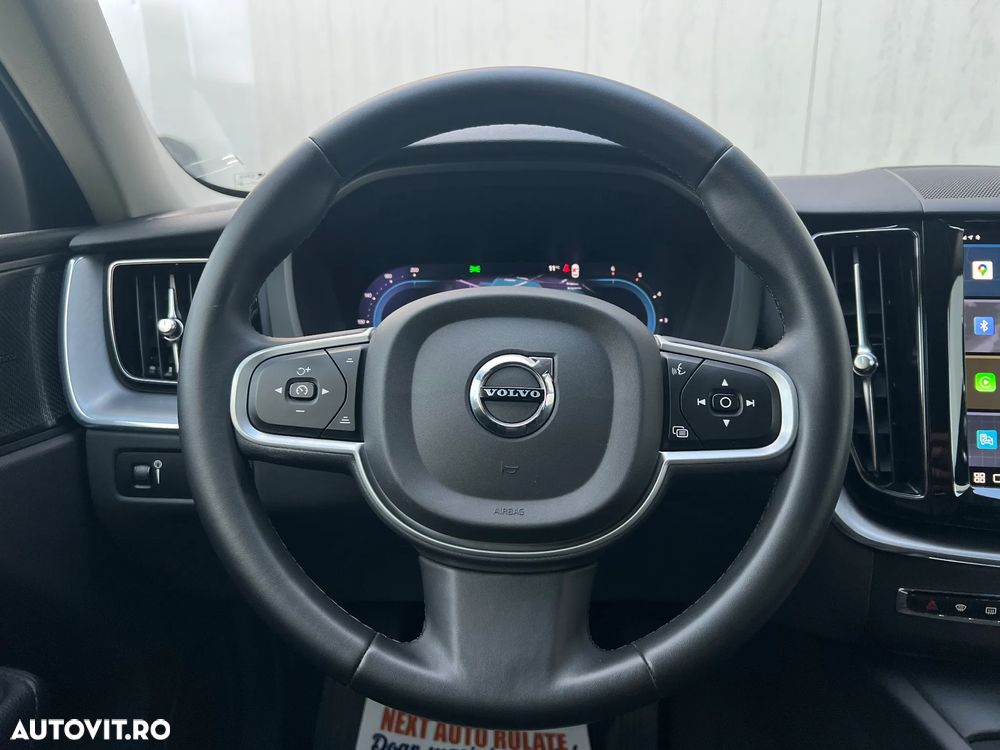 Volvo XC 60 B4 D AWD Geartronic Momentum Pro - 16