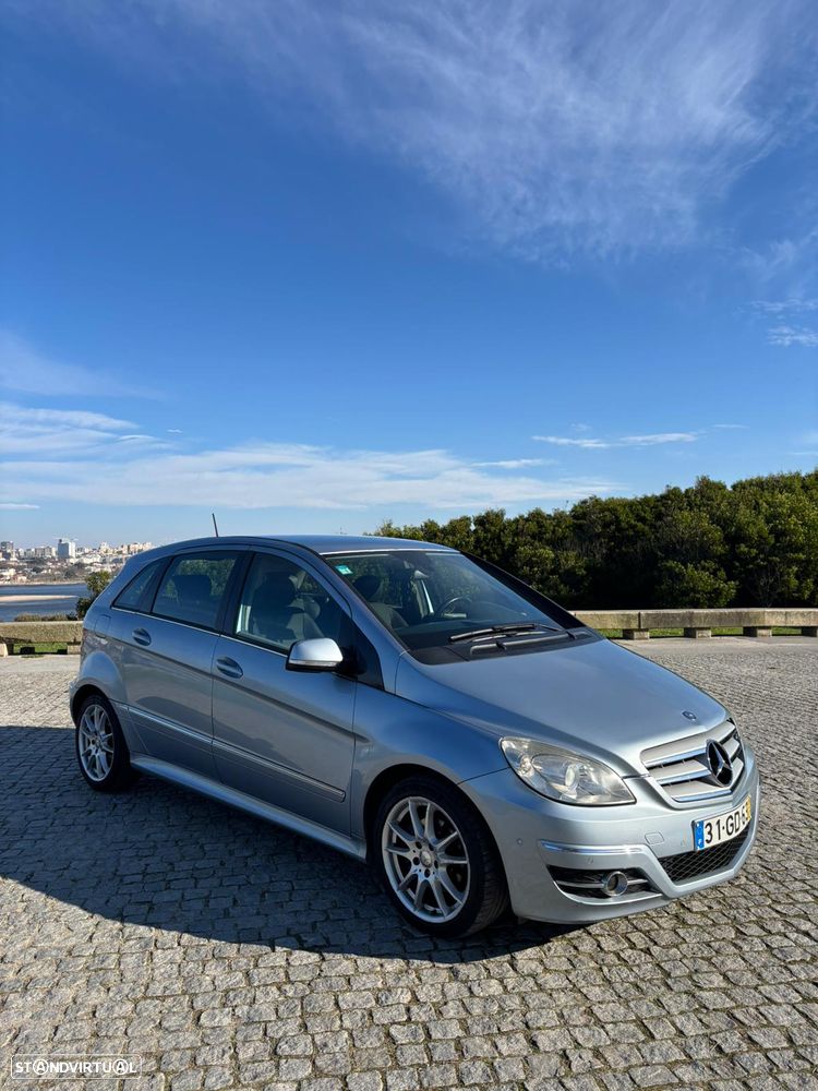Mercedes-Benz B 200 CDI - 4