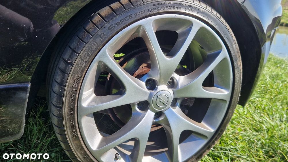 Opel Corsa 1.6 Turbo OPC - 21