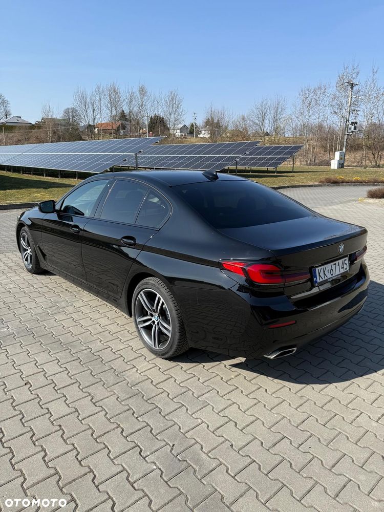BMW Seria 5 520d xDrive MHEV - 6