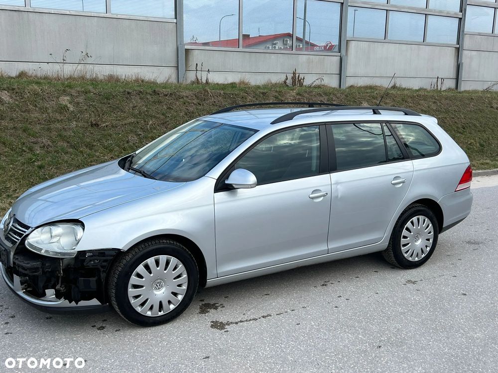 Volkswagen Golf - 10