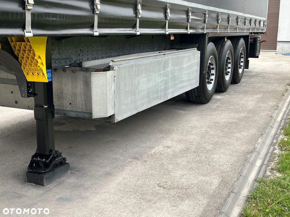 Schmitz Cargobull SCB / 2022 / FIRANKA/ NOWE OPONY / NOWE KLOCKI/ OS PODNOSZONA / KOSZ PALETOWY / CERTYFIKAT XL / ZADBANA - 22