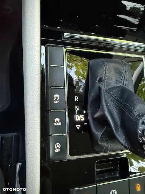 Skoda Superb 2.0 TDI L&K DSG - 22