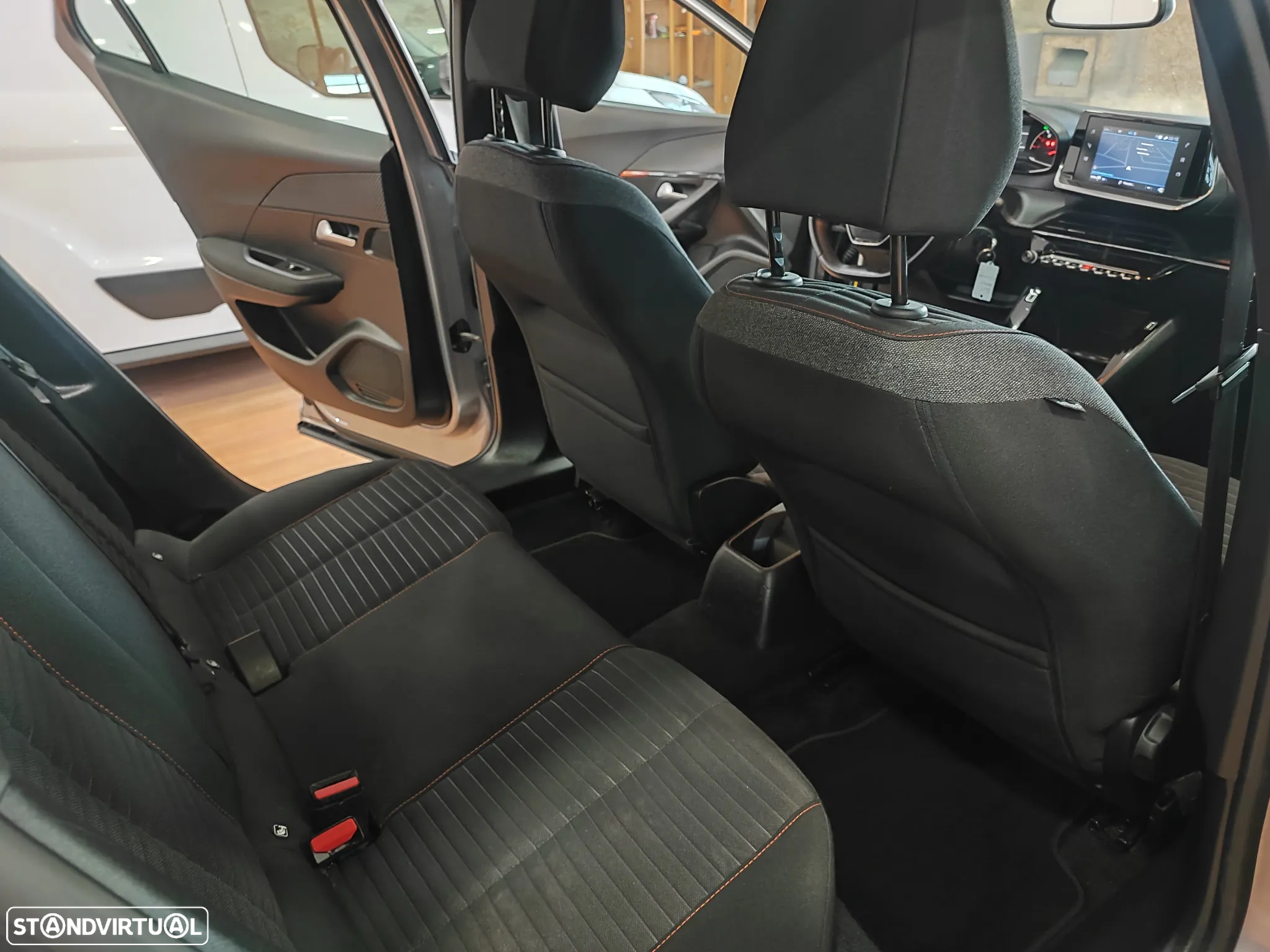 Peugeot 2008 BlueHDi 110 Active Pack - 13