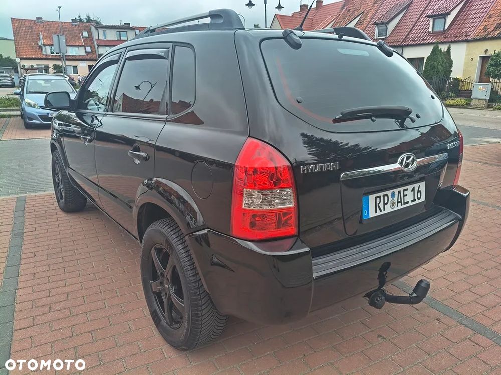 Hyundai Tucson 2.0 Comfort 2WD - 14