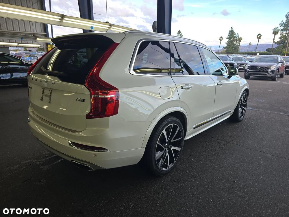 Volvo XC 90 - 18