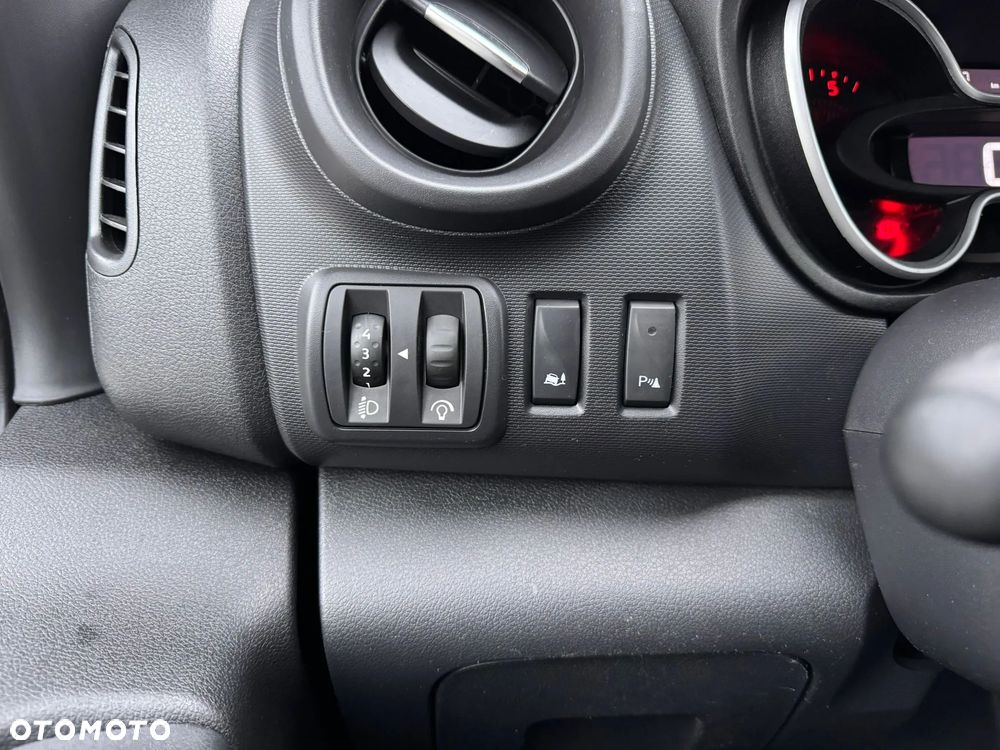 Renault TRAFIC - 11