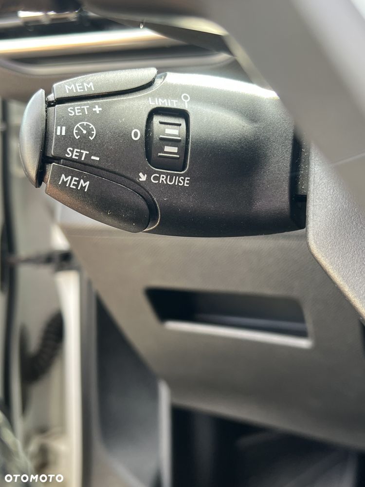 Peugeot 3008 BlueHDi 130 Stop & Start Allure - 23