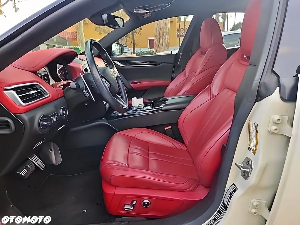 Maserati Ghibli Modena - 8