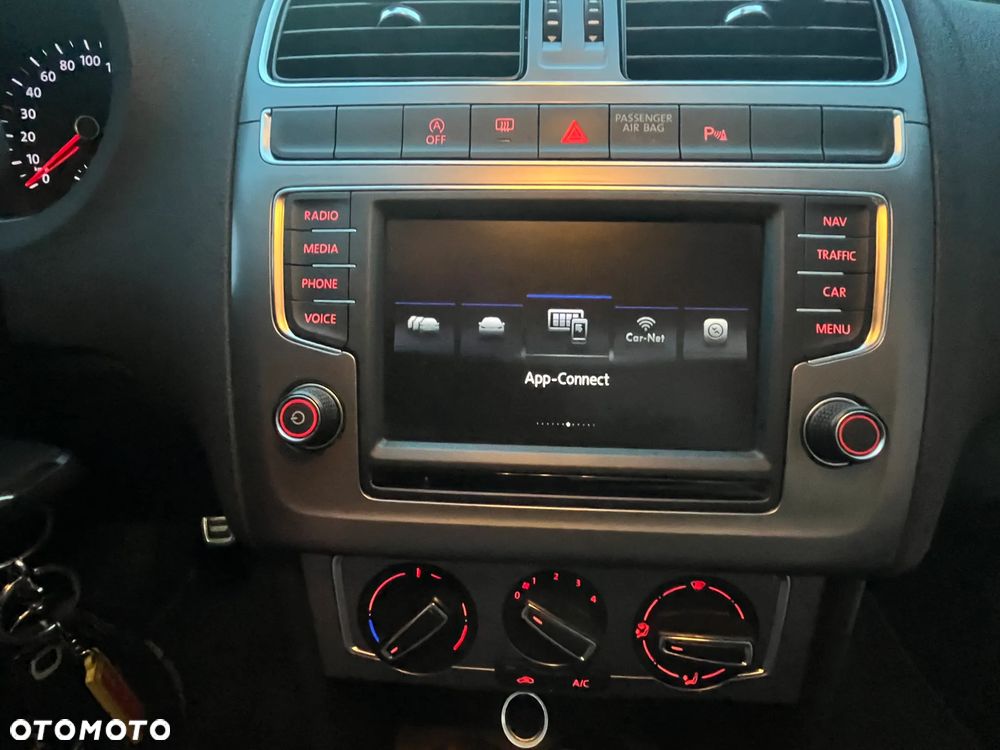 Volkswagen Polo - 19