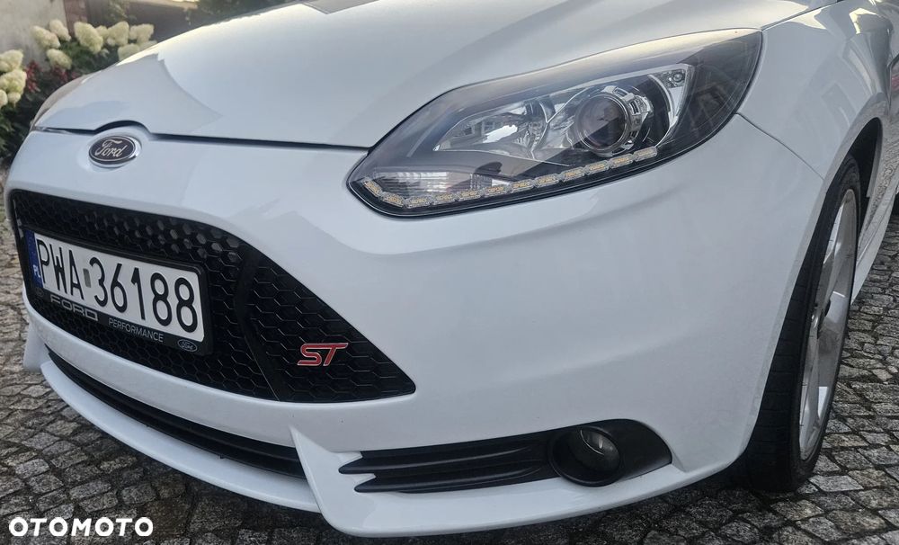 Ford Focus 2.0 EcoBoost ST mit Leder-Sport-Paket - 10