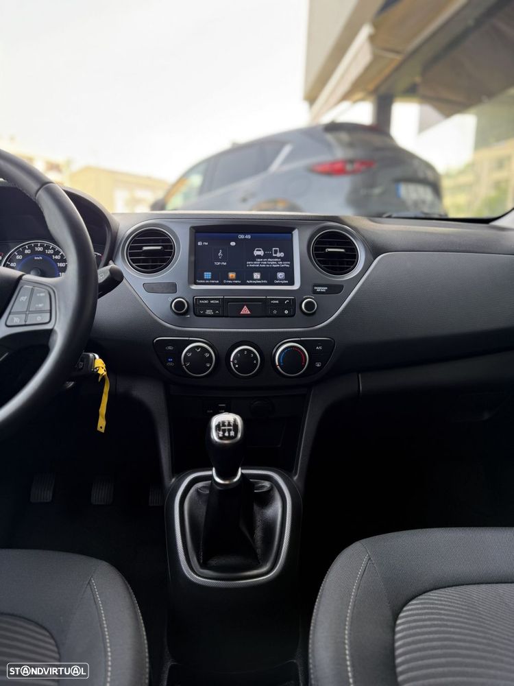 Hyundai i10 - 24
