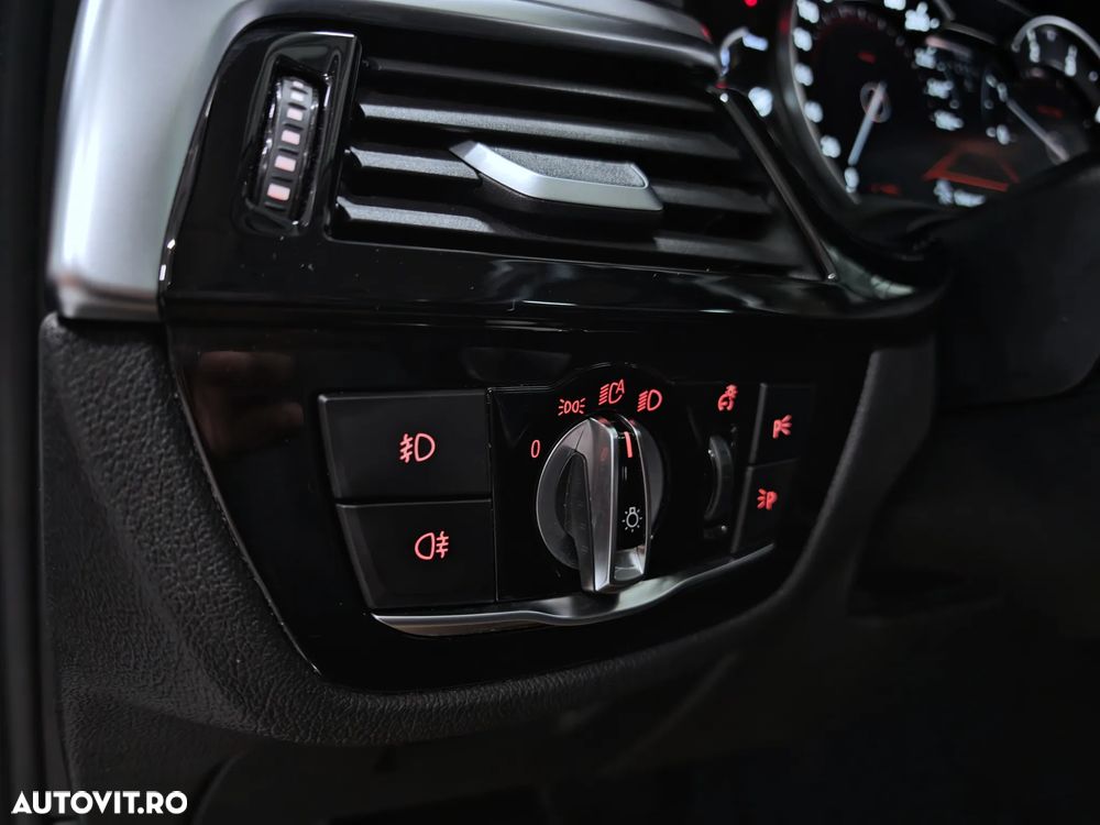 BMW Seria 5 518d Aut. - 27