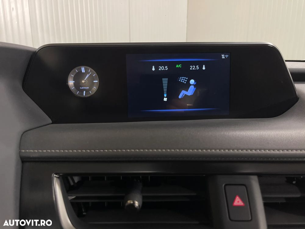 Lexus UX 250h Business Edition - 16