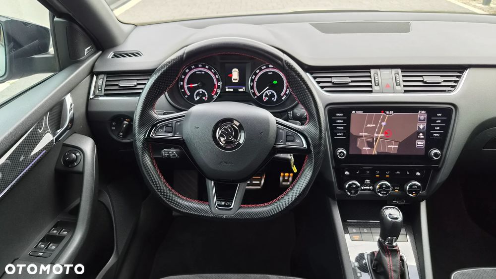 Skoda Octavia 2.0 TDI DSG RS - 11