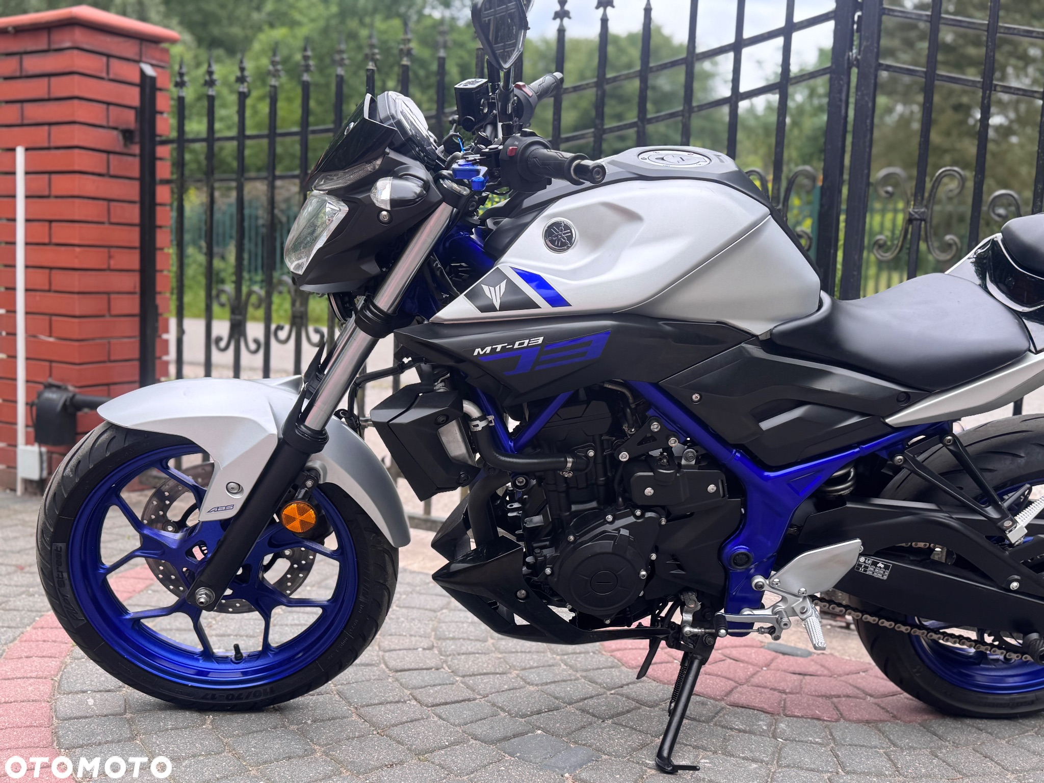 Yamaha MT - 19