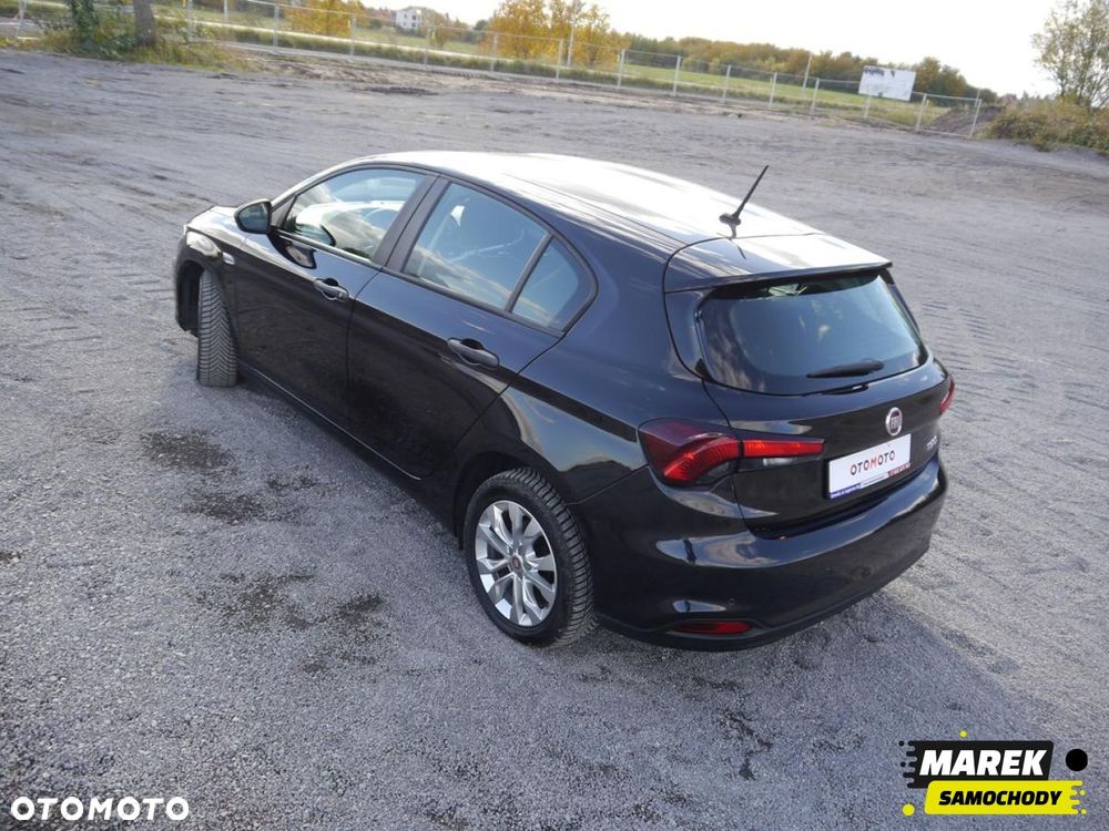 Fiat Tipo - 12