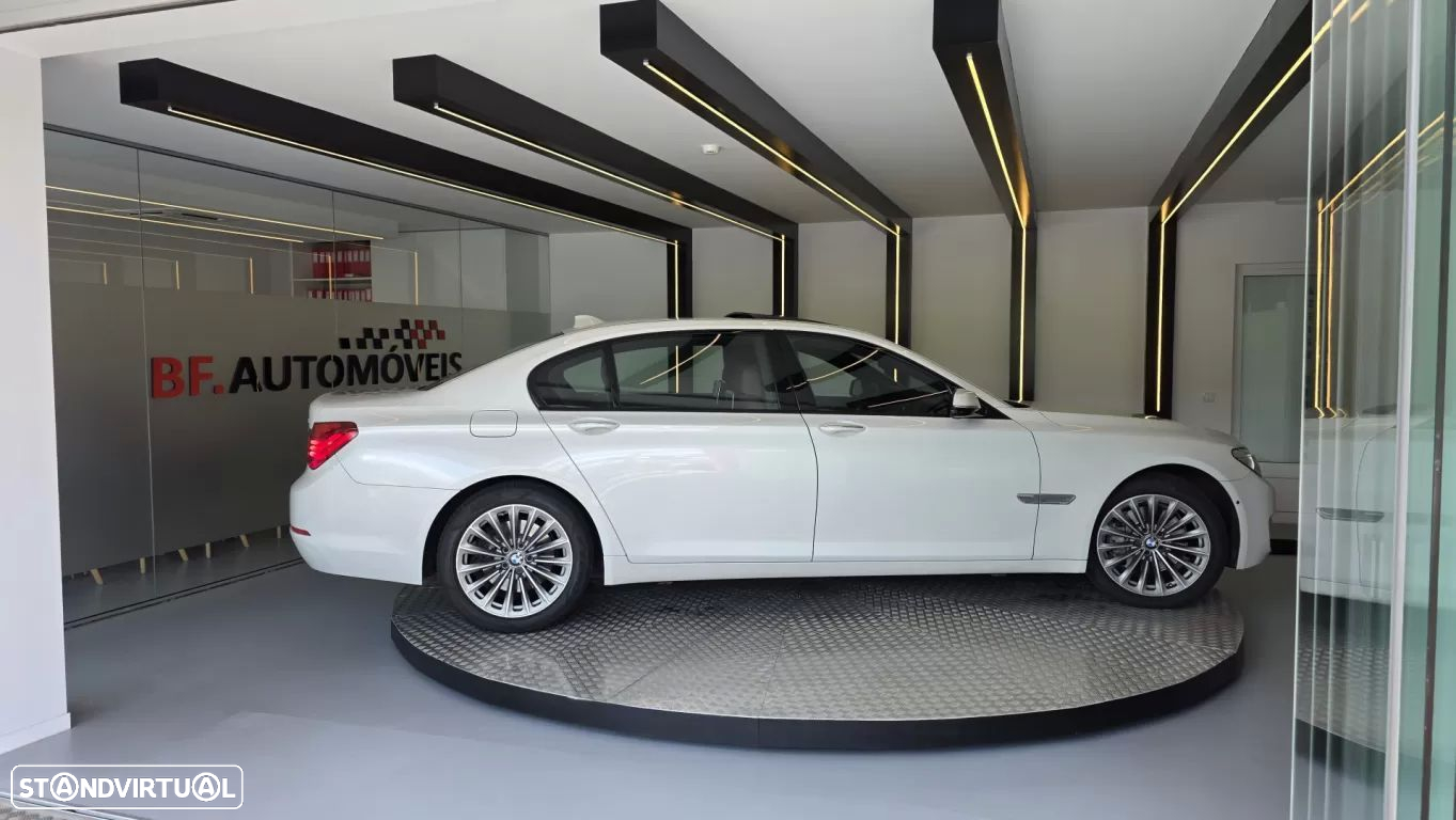 BMW 730 Ld Edition Exclusive - 8