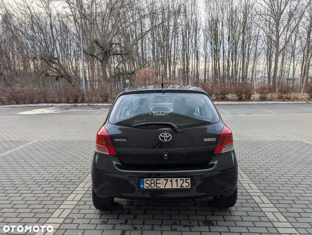 Toyota Yaris 1.33 Luna - 12