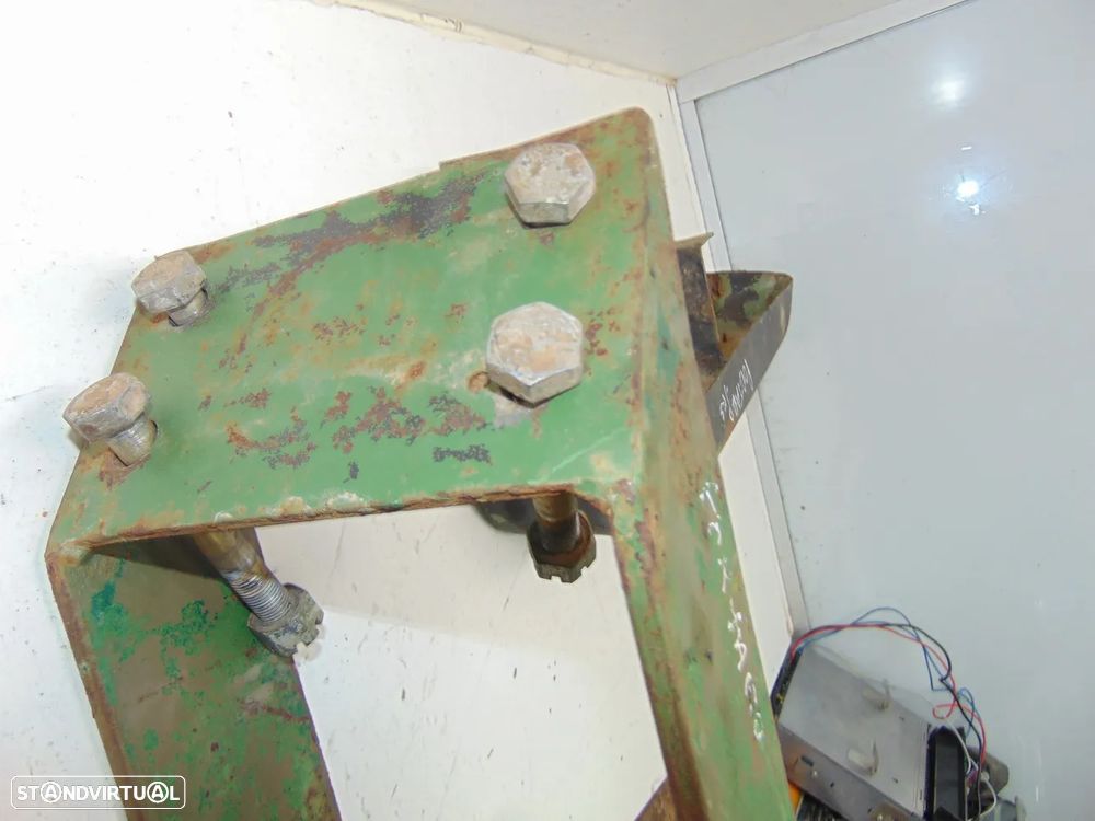 Portaro para-choques - 6