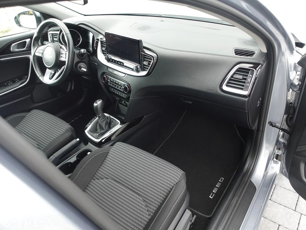 Kia Ceed 1.5 T-GDI OPF Vision - 4