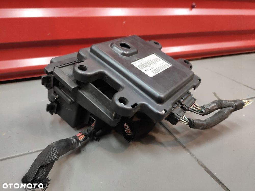 JEEP GRAND CHEROKEE WK 3.0CRD SKRZYNKA BEZPIECZNIKÓW BSI MODUŁ 04692107AG - 3