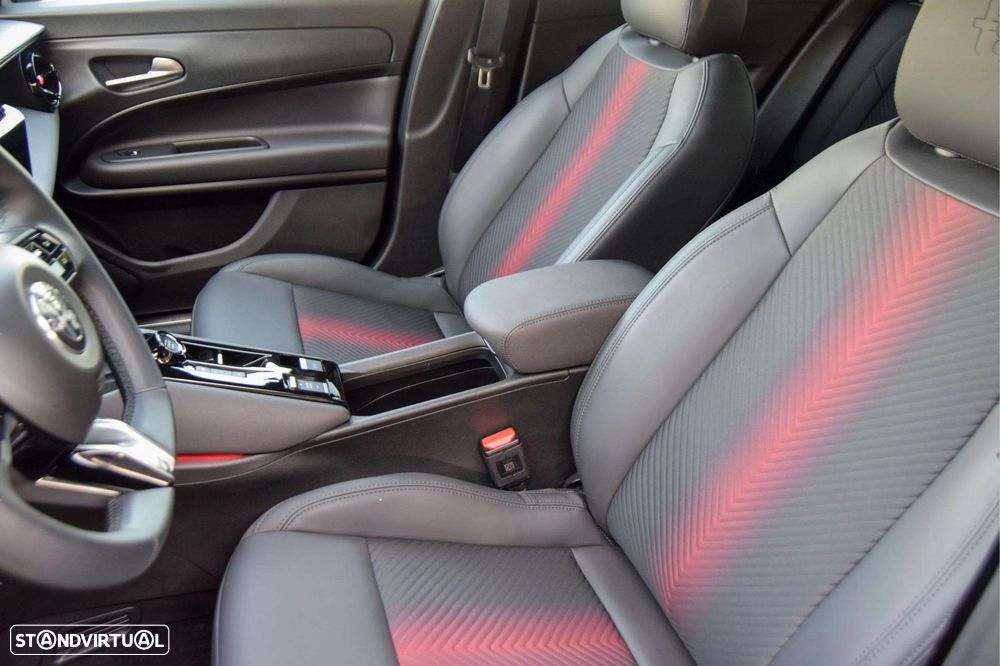 Alfa Romeo Junior 1.2 Sport Speciale eDCT6 - 10