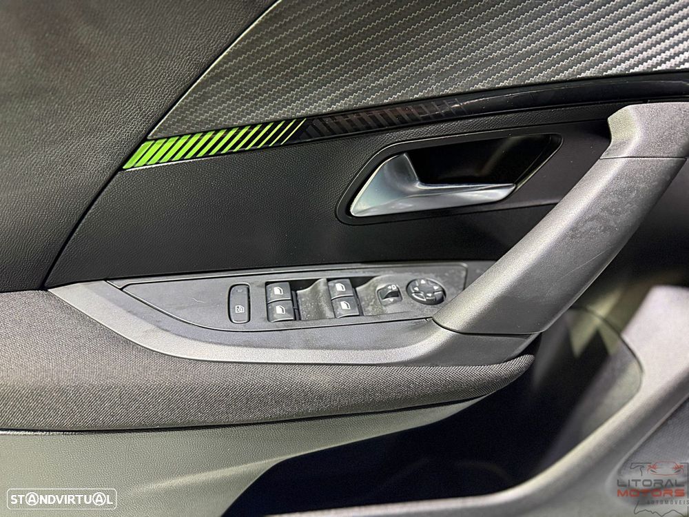 Peugeot 2008 1.2 PureTech SE Style - 17