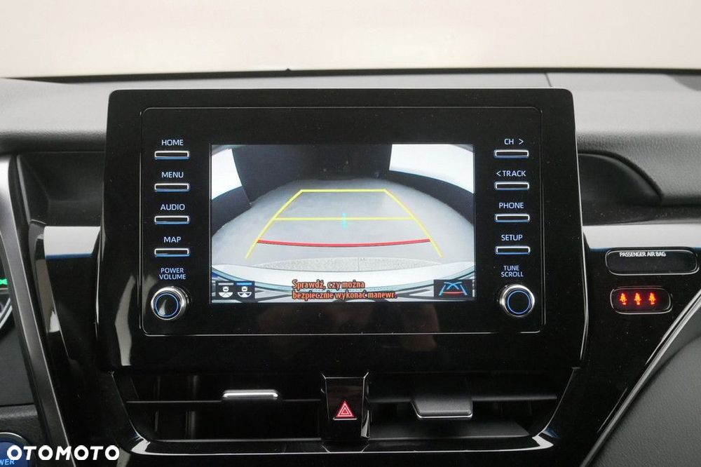Toyota Camry 2.5 Hybrid Comfort CVT - 18