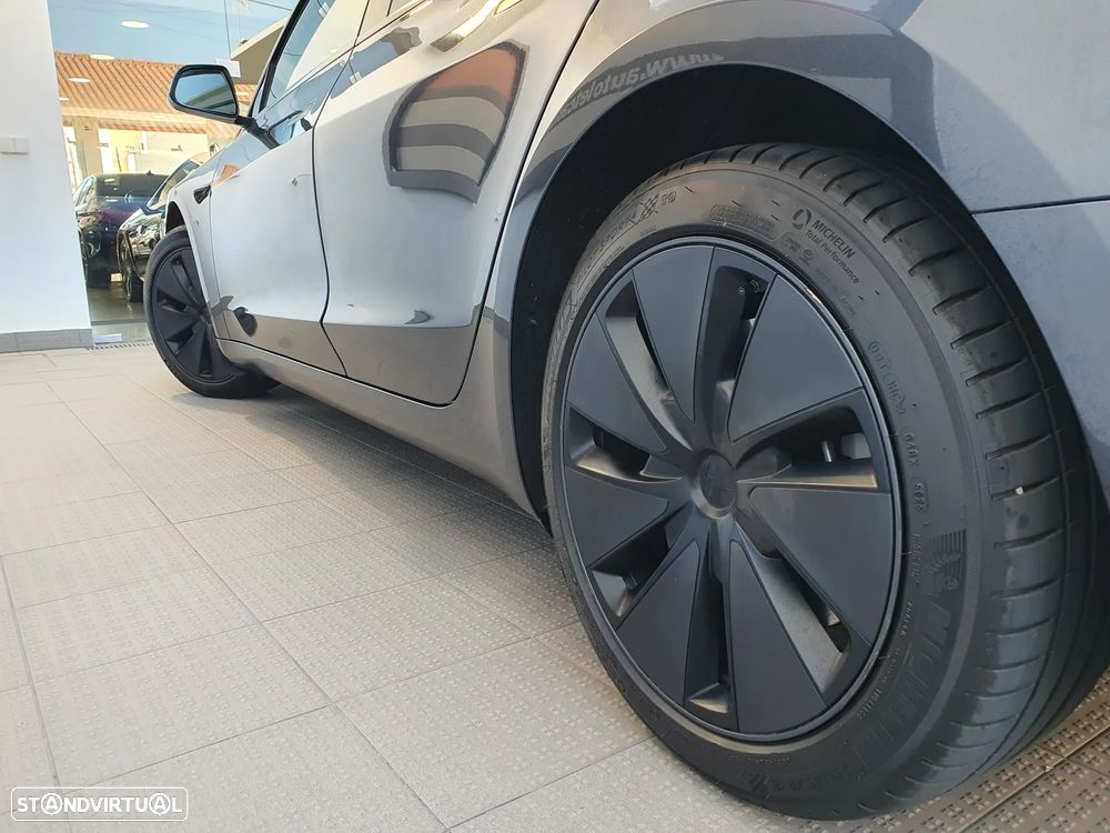 Tesla Model 3 Standard Range Plus RWD - 14