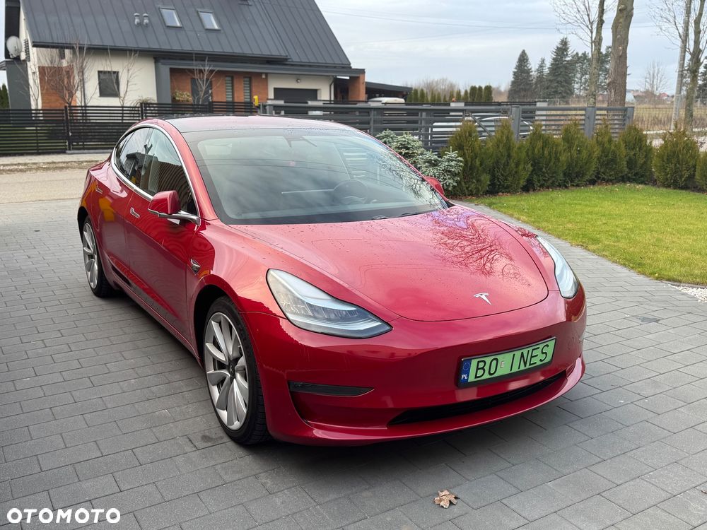 Tesla Model 3 - 4