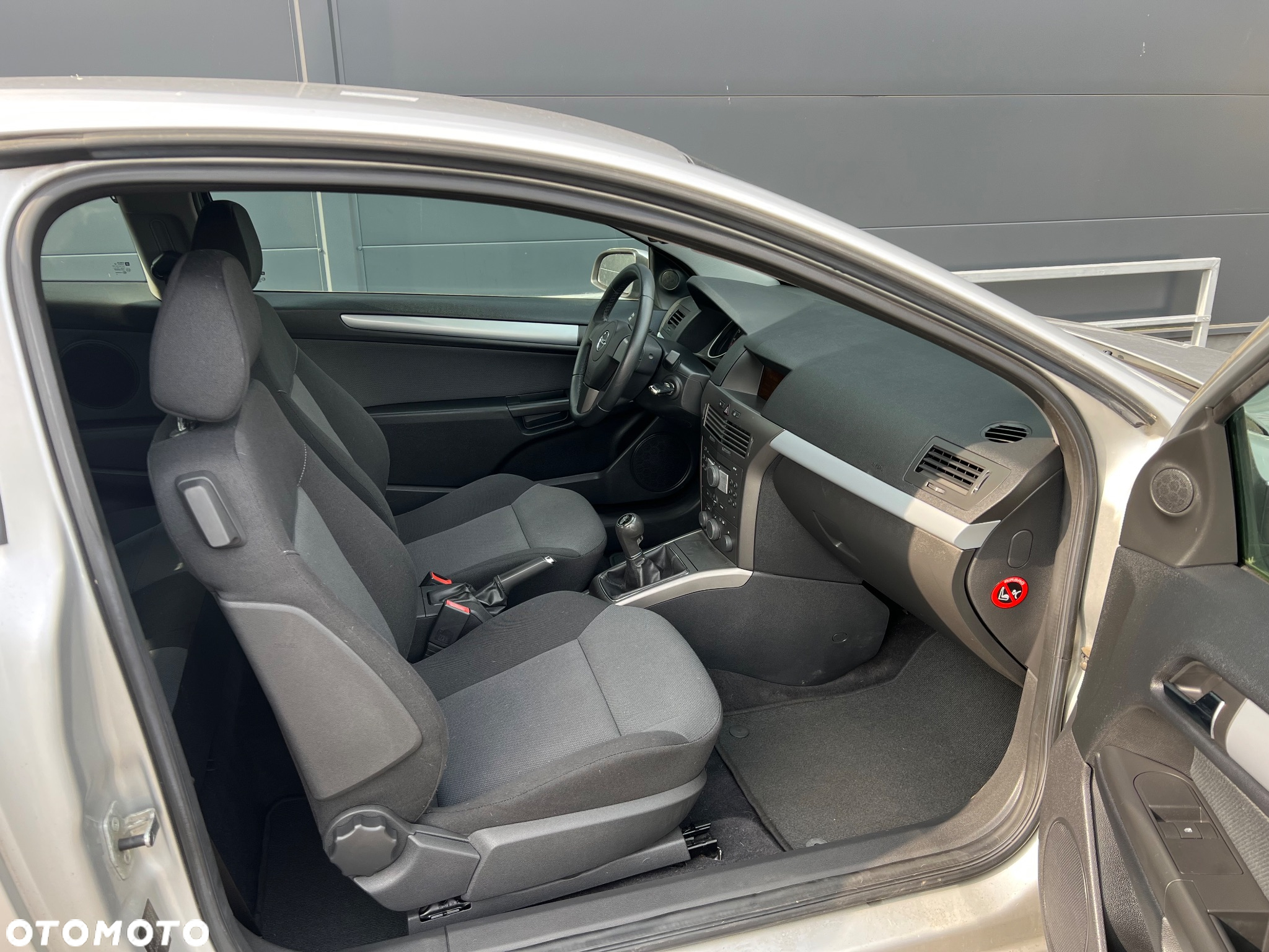 Opel Astra GTC 1.8 Edition - 8