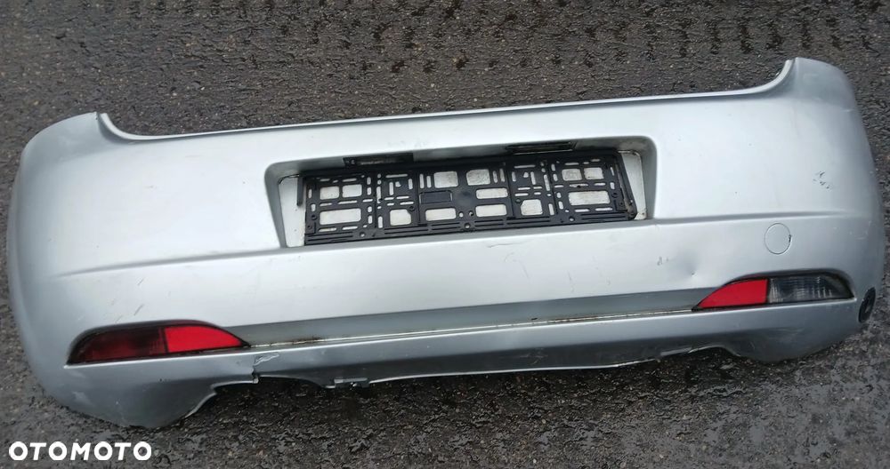 Fiat Grande Punto  Zderzak tylny kod lakieru 589/A - 1