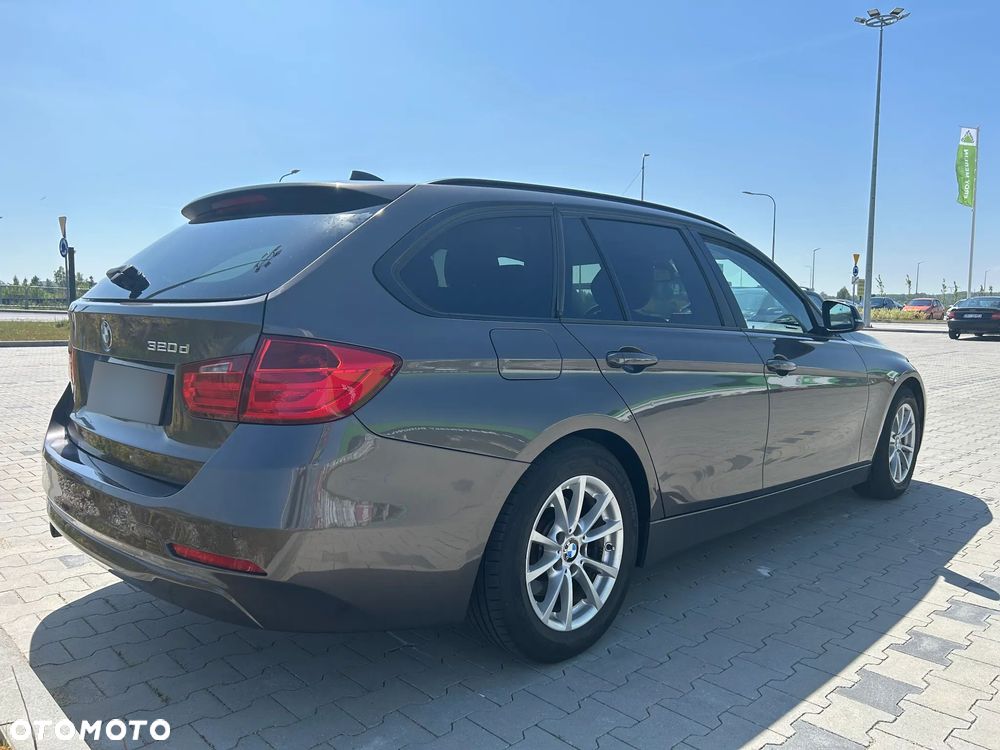 BMW Seria 3 320d Efficient Dynamics Edition - 11