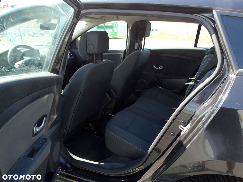 Renault Megane 1.6 16V Expression - 11