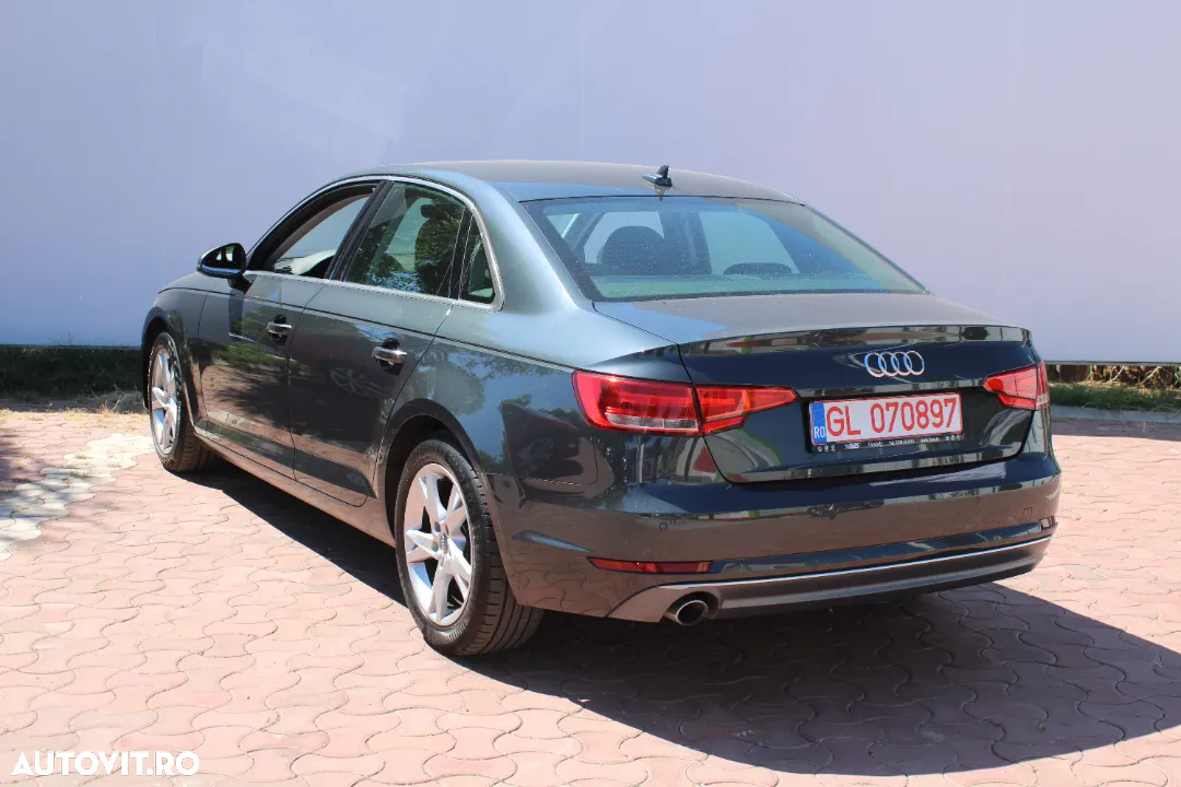 Audi A4 2.0 TDI ultra S tronic - 3