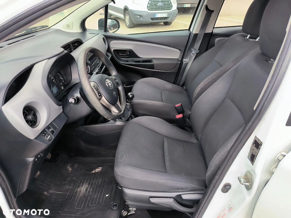 Toyota Yaris - 6