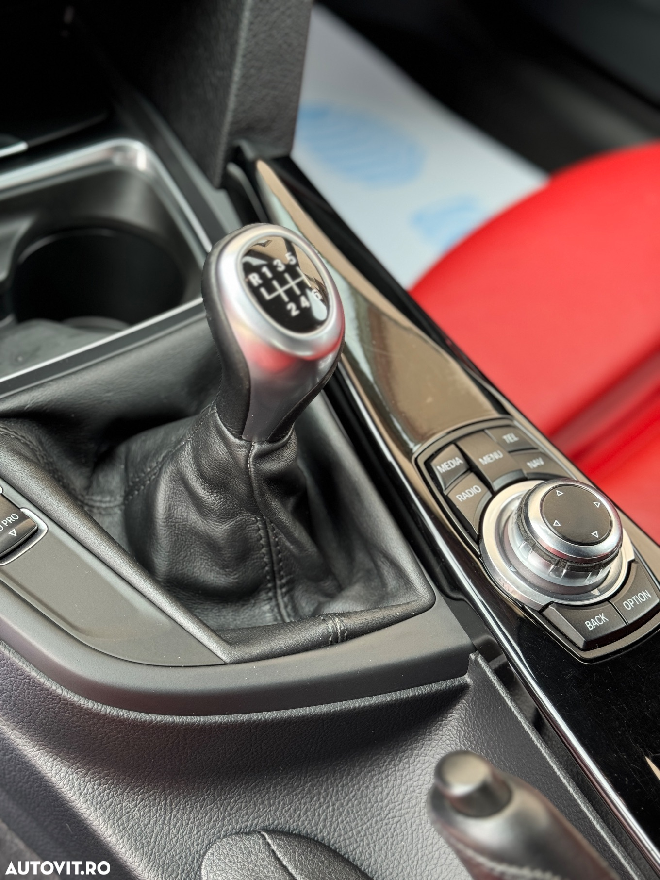 BMW Seria 3 318d Sport Line Shadow - 13