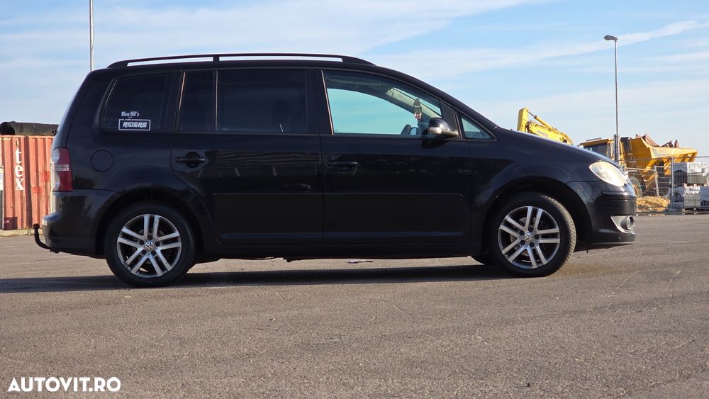 Volkswagen Touran - 9