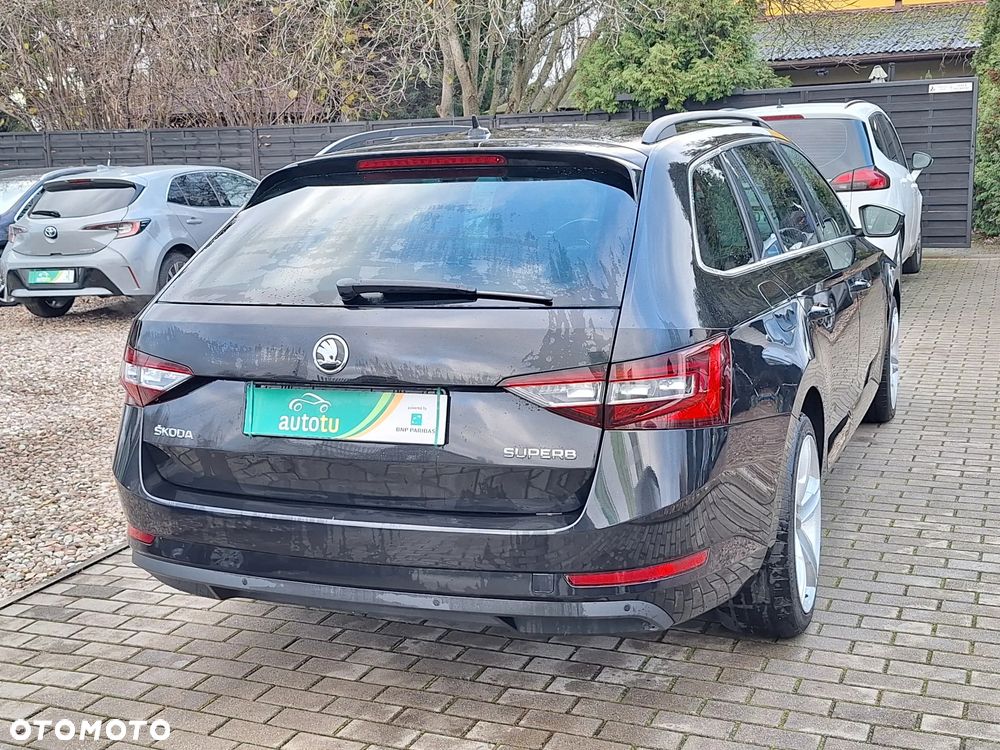 Skoda Superb 2.0 TDI DSG Style - 13