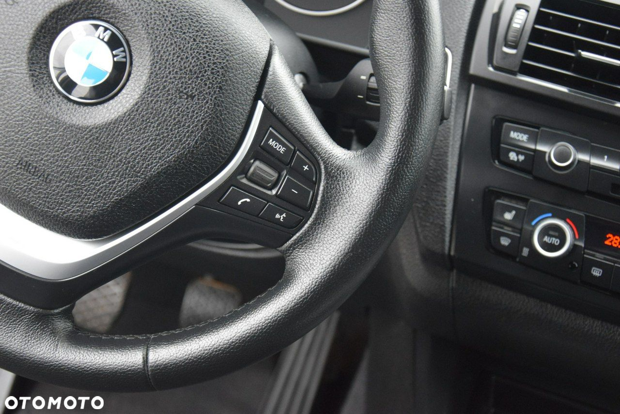 BMW Seria 1 118d - 30