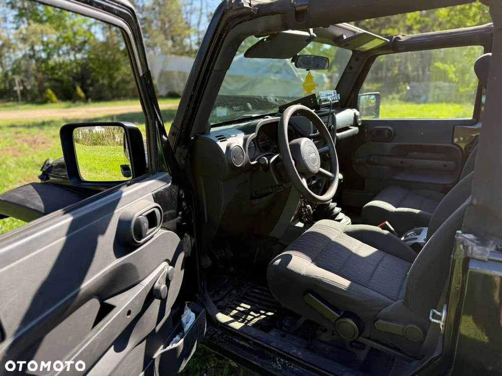 Jeep Wrangler 3.8 Sahara - 5