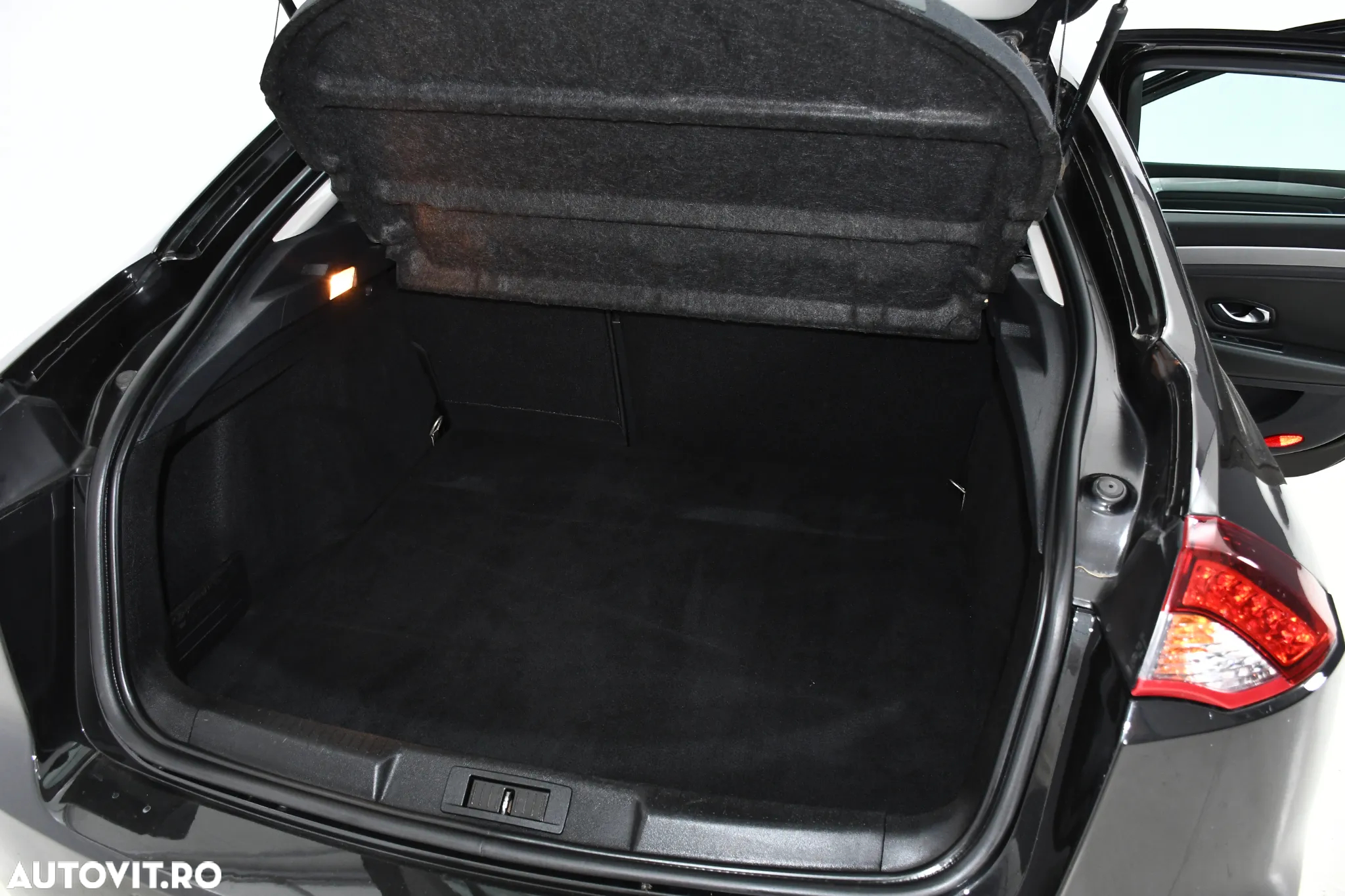 Renault Laguna 2.0 dCi FAP Expression - 21