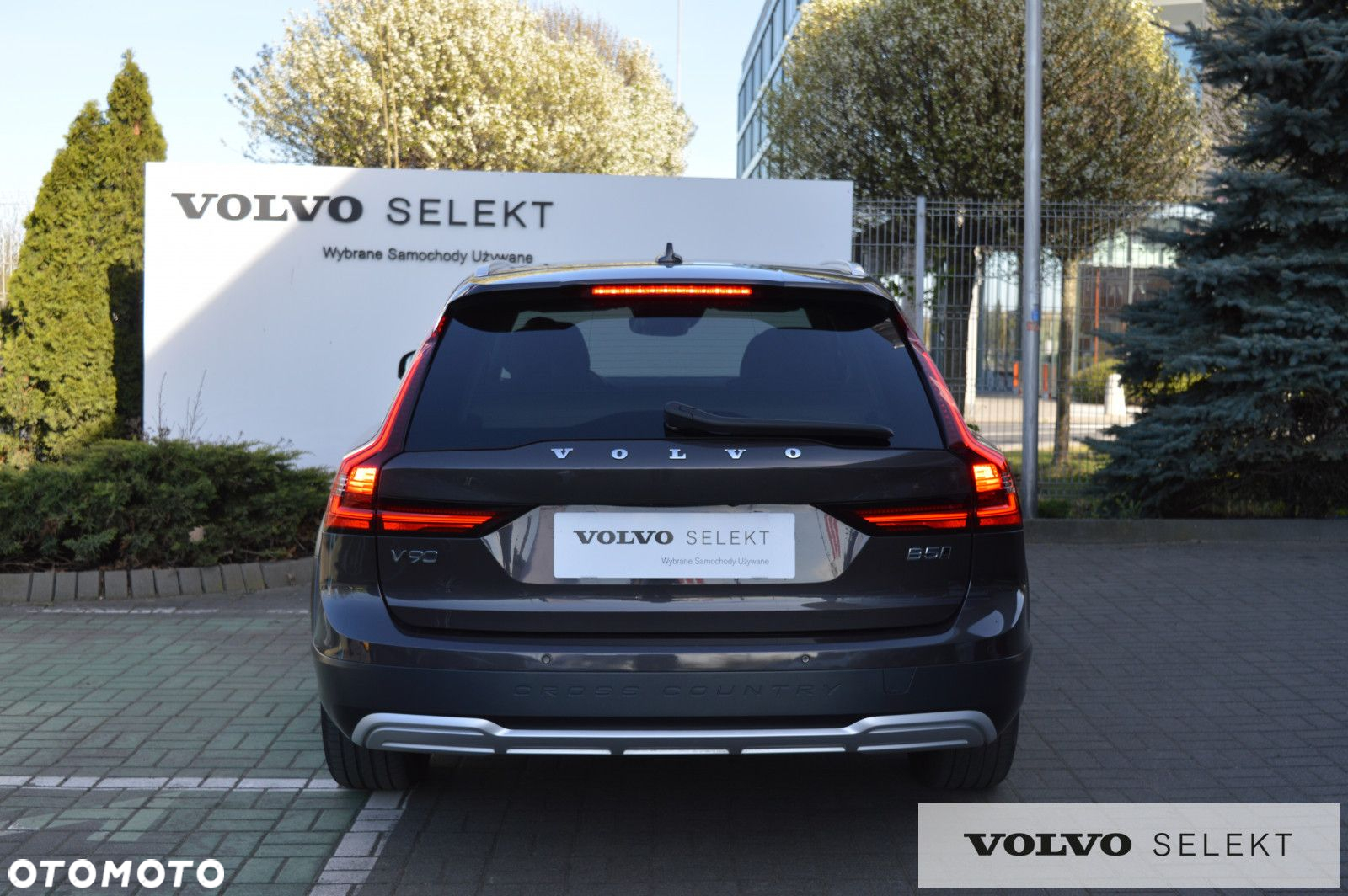 Volvo V90 Cross Country - 8
